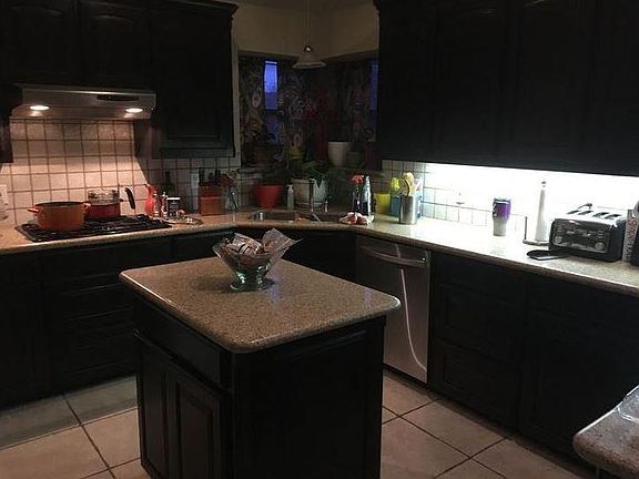 5th image of 1114 Berkley Dr