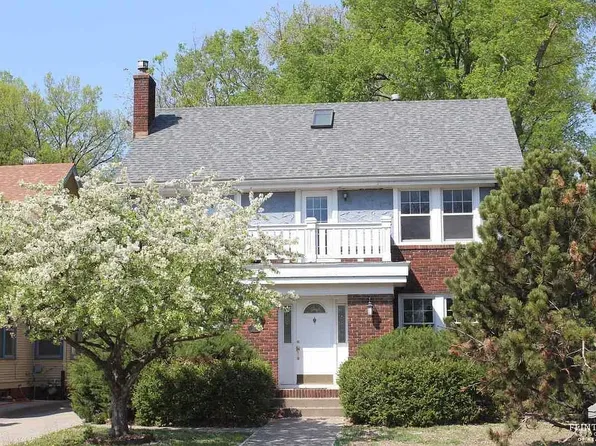 359 N 14th St #B, Manhattan, KS 66502