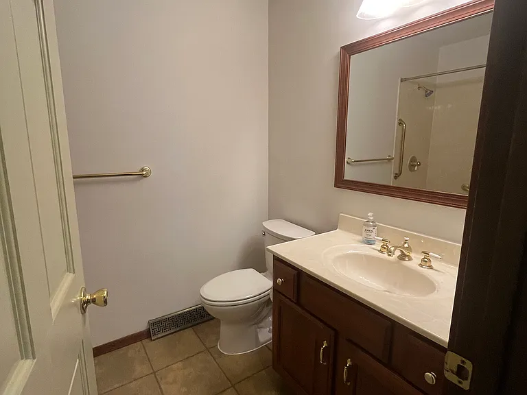 308 Salem St — Photo 10