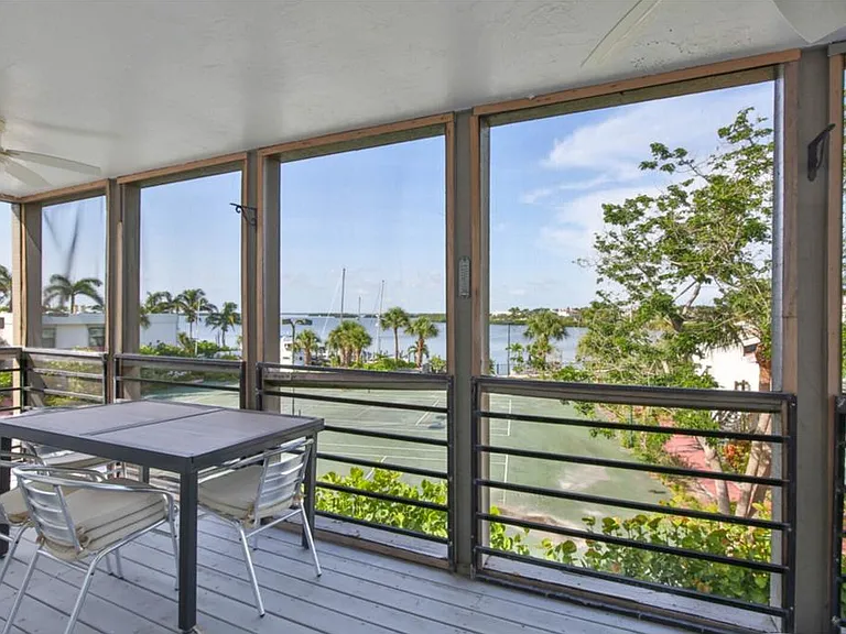 3440 Gulf Of Mexico Dr #9 — Photo 34