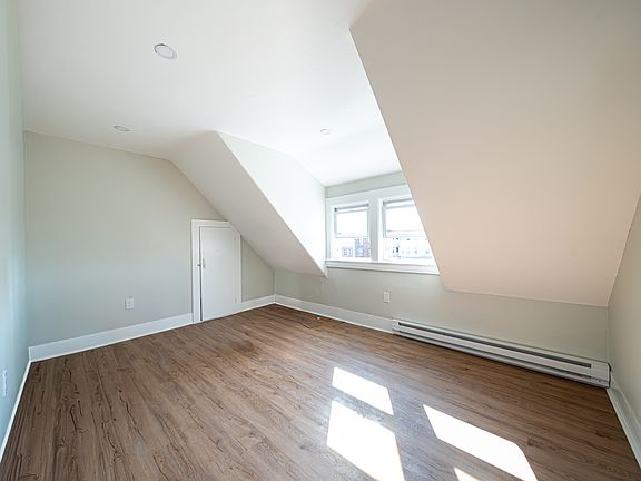 5th image of 7 Cherry St #3