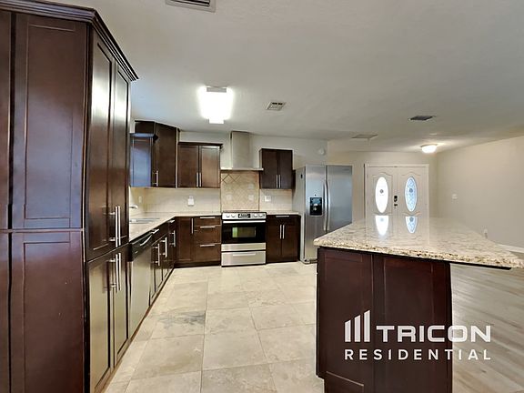 5th image of 8418 Bedford Ln