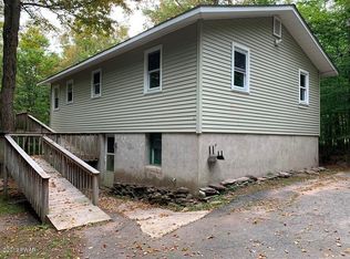 1023 Apollo Dr, Gouldsboro, PA 18424