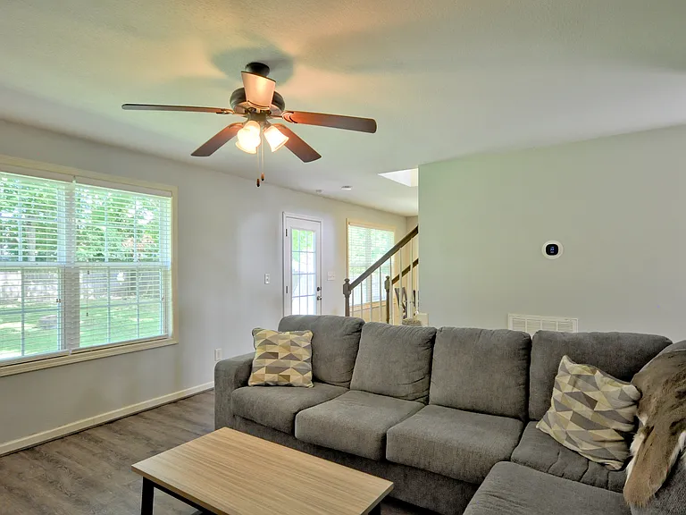 1212 Morstead Dr — Photo 8