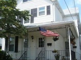38 2nd St, Raritan, NJ 08869
