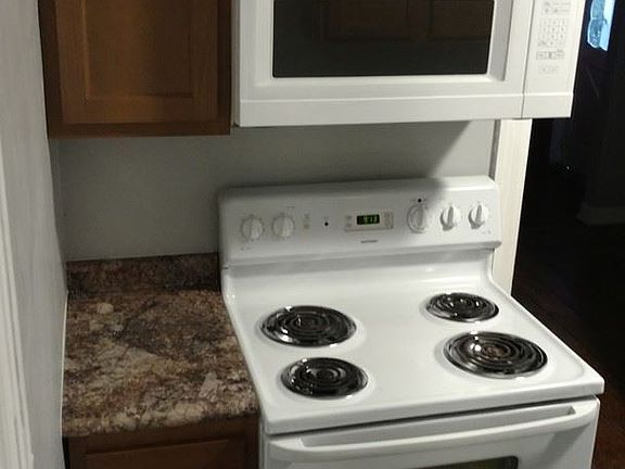 3rd image of 1511 Robinwood Ave