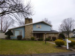 2908 Starview Ln, Bethlehem, PA 18020