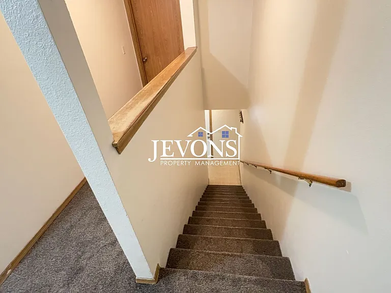 4538 S Warner St #A — Photo 8
