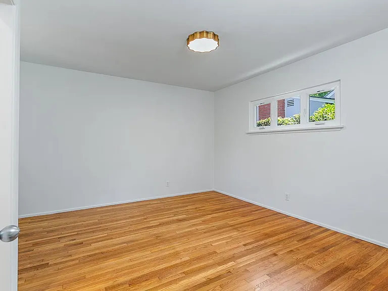 1325 Lomay Pl — Photo 11