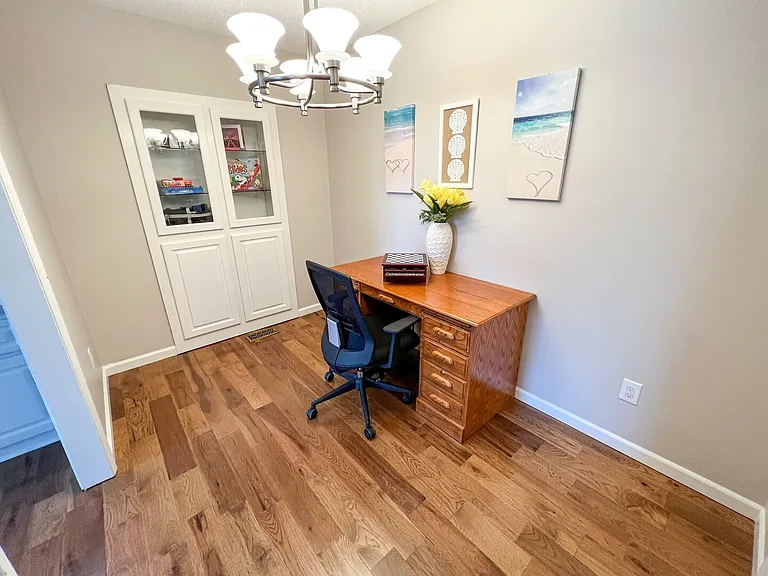 Hart Dr — Photo 2