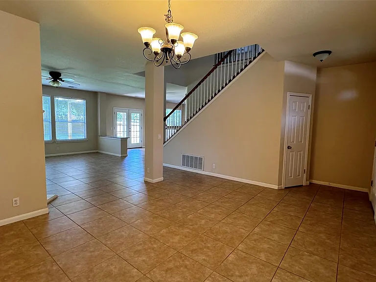 2211 Bent Bow Dr — Photo 5