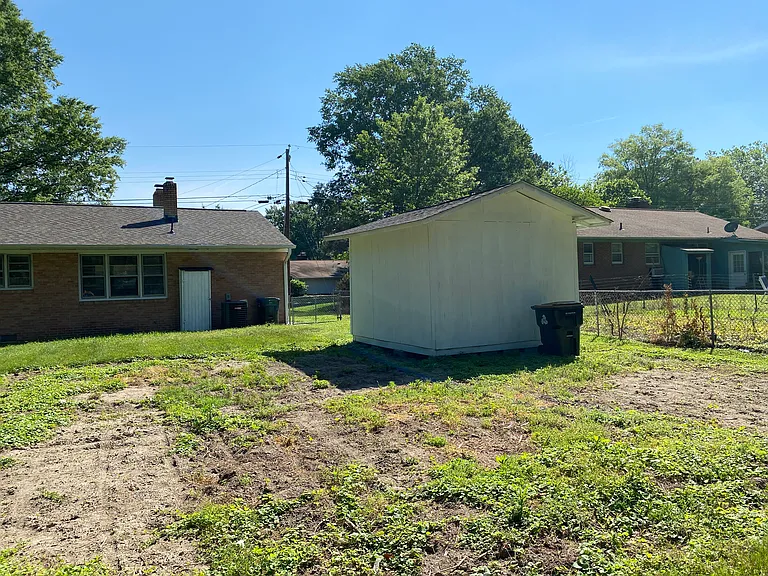 109 Caran Rd — Photo 30