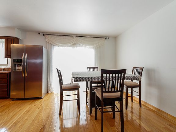 4th image of 5 Briarcliff Ct