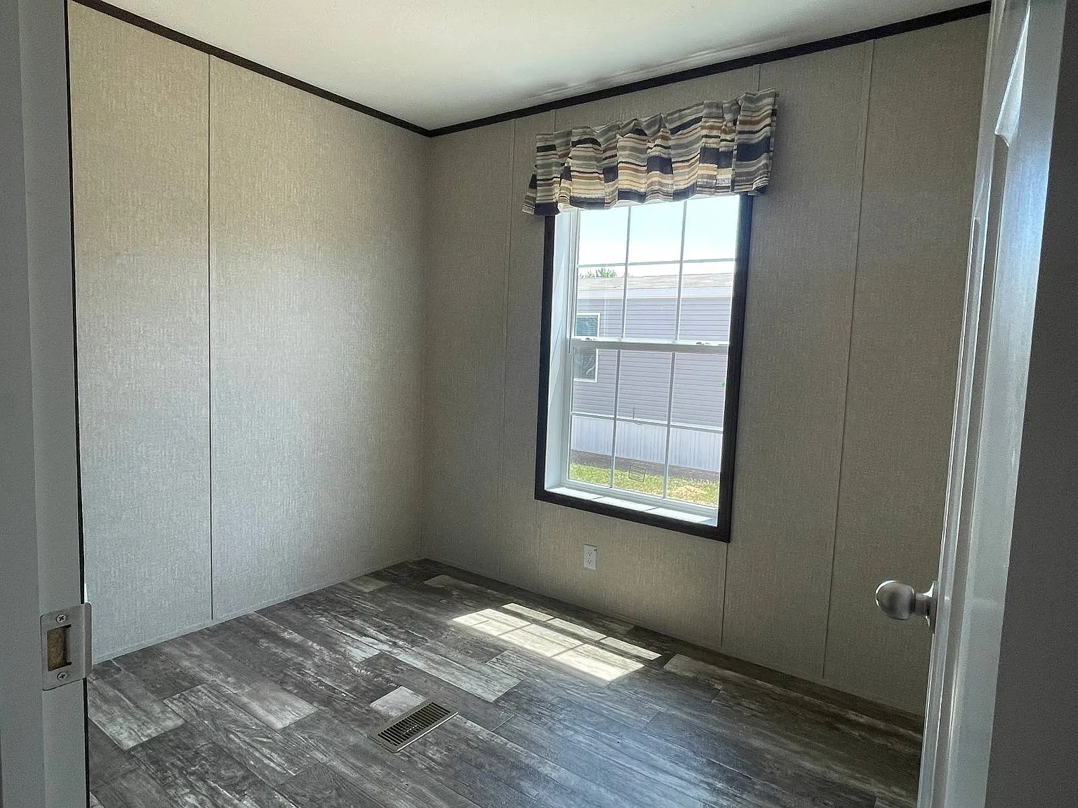 2 bed, 2.0 bath, 1056 sqft, $1,190 — Photo 4