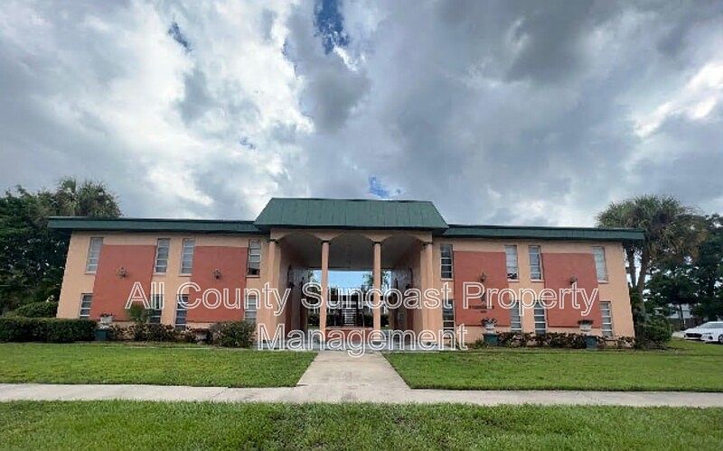 1st image of 6570 66th Ave N APT 211