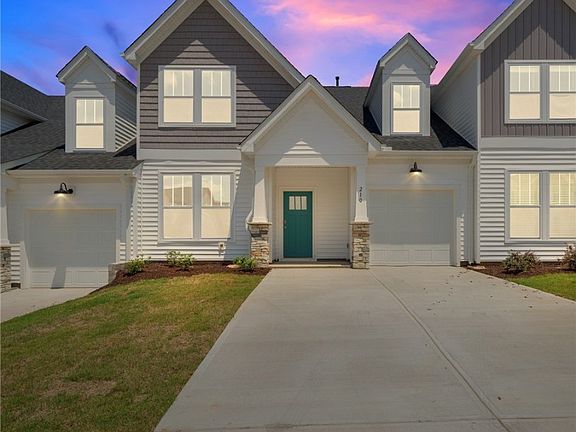 3rd image of 210 Woodhouse Way