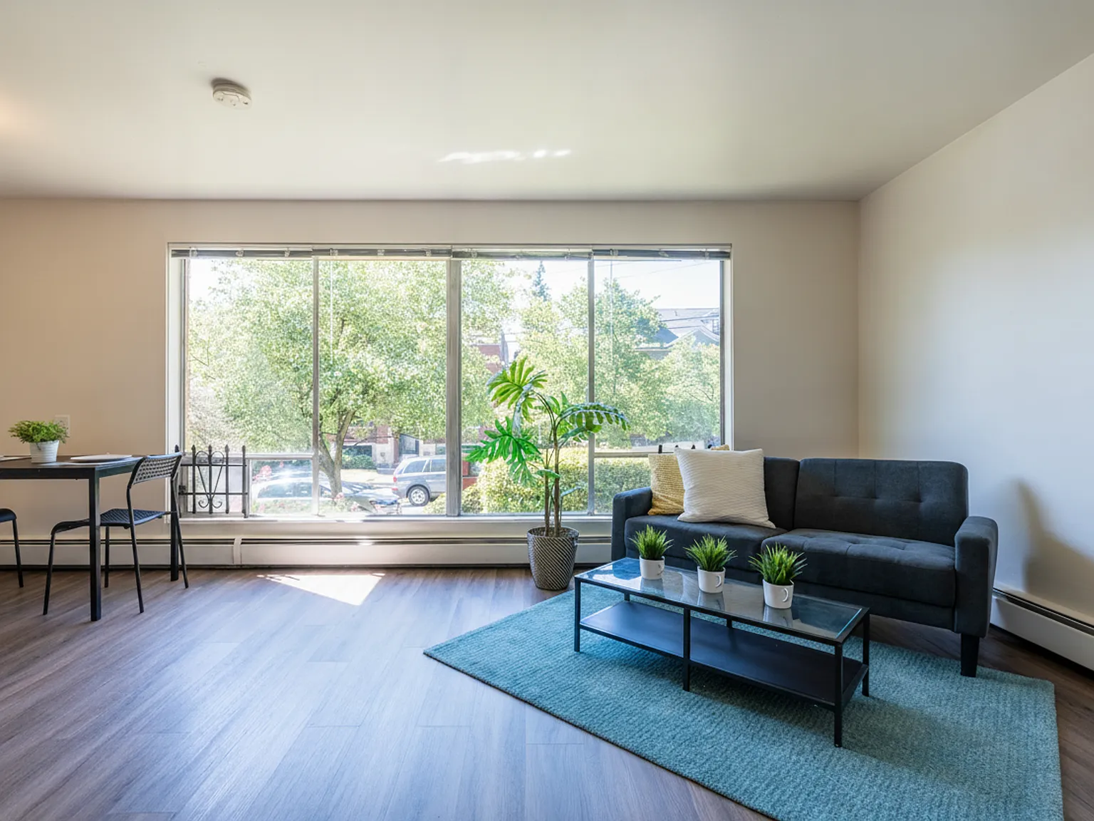Hamlin Place — Photo 1