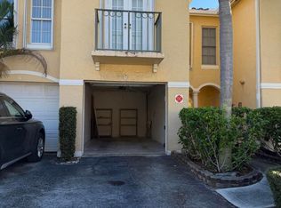1130 Lake Shore Dr APT 201, Lake Park, FL 33403