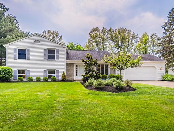 2nd image of 6891 Cedar Brook Pl