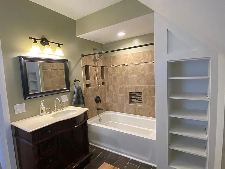 464 W South St #2 — Photo 3