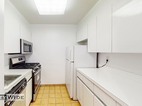 2nd image of 436-442 E 81st St #5I