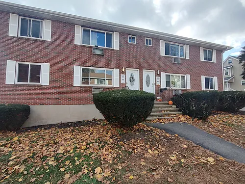 37 Oxford Cir Photo 1