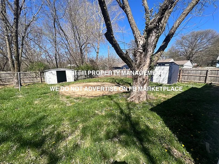 488 N Neconi Ave — Photo 20