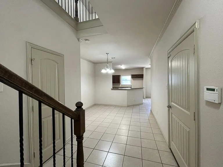 2307 Calendar Ct — Photo 3