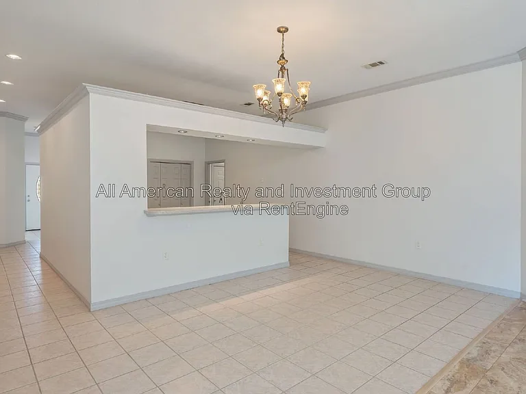 1940 Kadima Cir — Photo 28