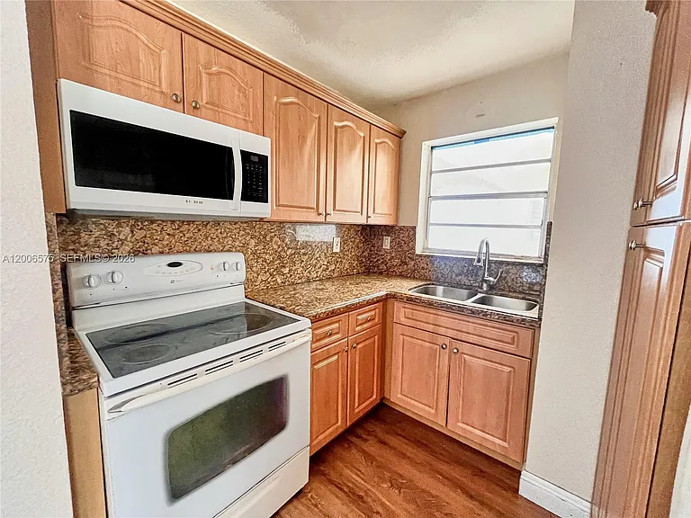 8870 Fontainebleau Blvd #409 — Photo 6