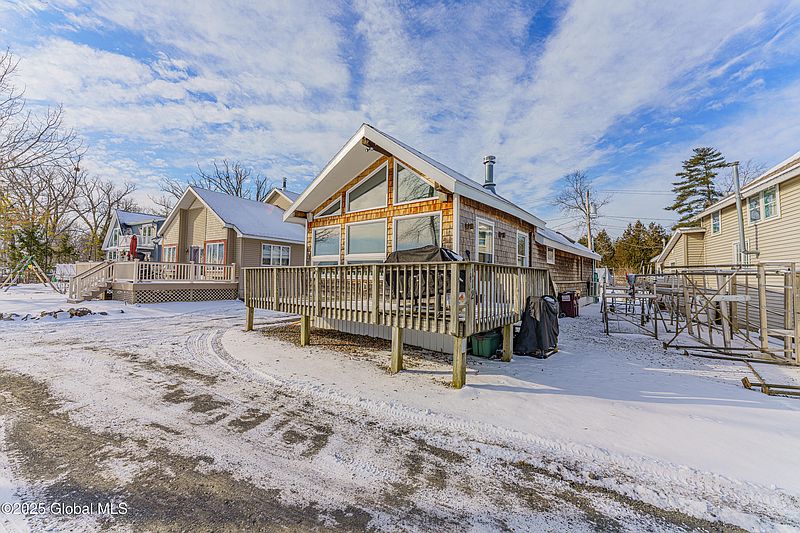 2nd image of 112 Riley Cove Road