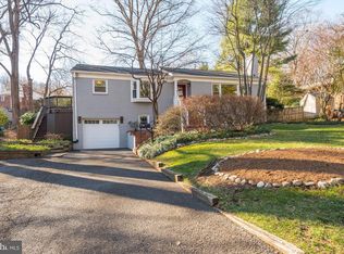 3012 Military Rd, Arlington, VA 22207