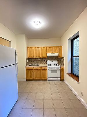 2nd image of 38-32 29th St #4