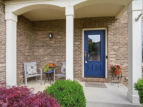 3rd image of 550 Scenic Dr
