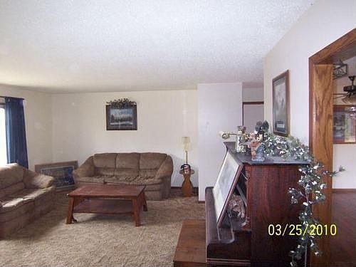 4th image of 17028 River Oaks Blvd