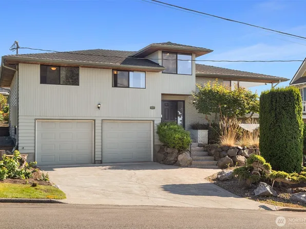 826 Maple Street, Edmonds, WA 98020