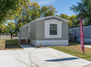 258 Kingsway Dr, North Mankato, MN 56003