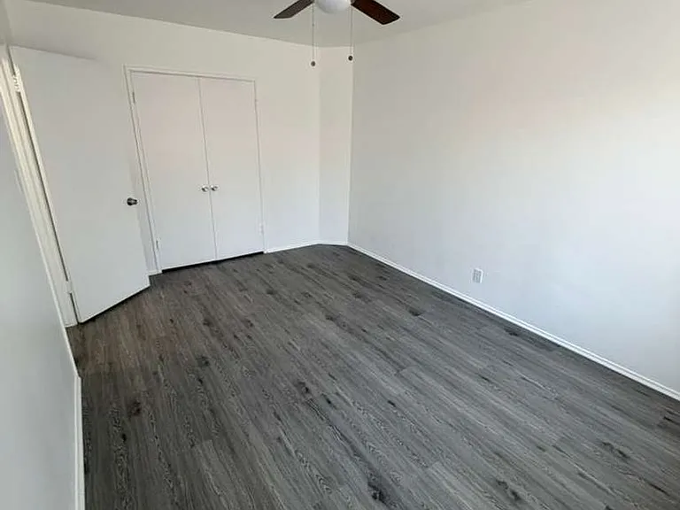 5309-5315 Whitsett Ave — Photo 5