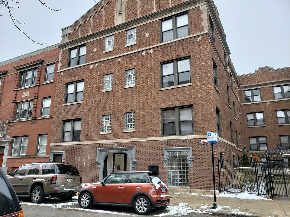 1st image of 820 W Cuyler Ave APT 121