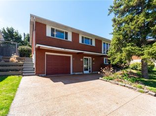 181 Burrwood Dr, Hamilton, ON L9C3T3