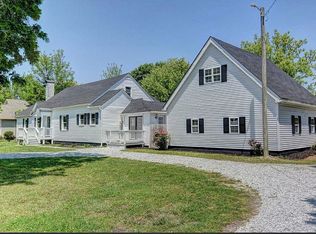 875 Sand Ridge Rd, Hubert, NC 28539