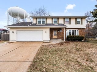 5826 Lillie Ave, Davenport, IA 52806