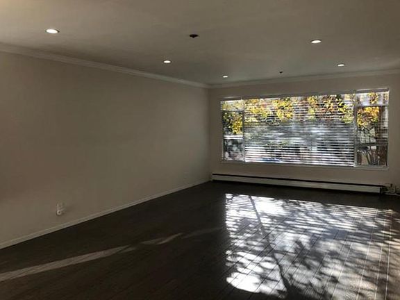 3rd image of 215 Virginia Ave APT 101