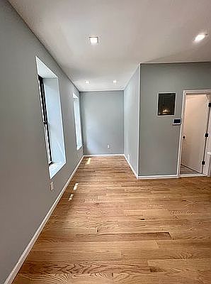 5th image of 299 Hancock St APT 3B