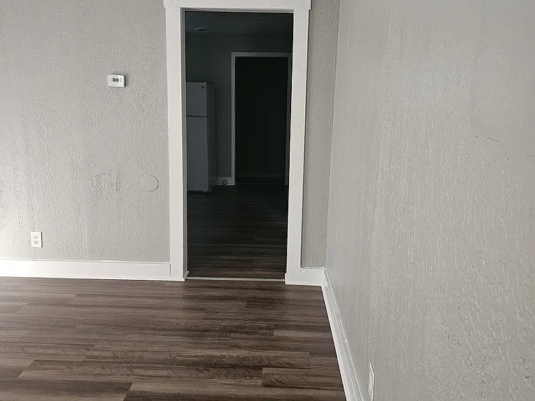 6804 Twin Dr — Photo 4