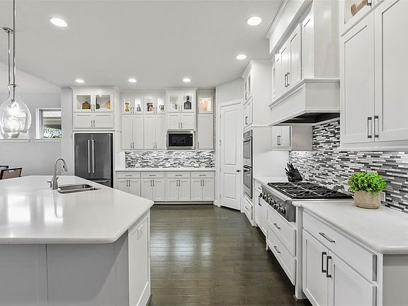 5th image of 4974 Gleneagle Dr