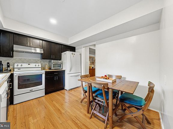 3rd image of 7779 Tiverton Dr