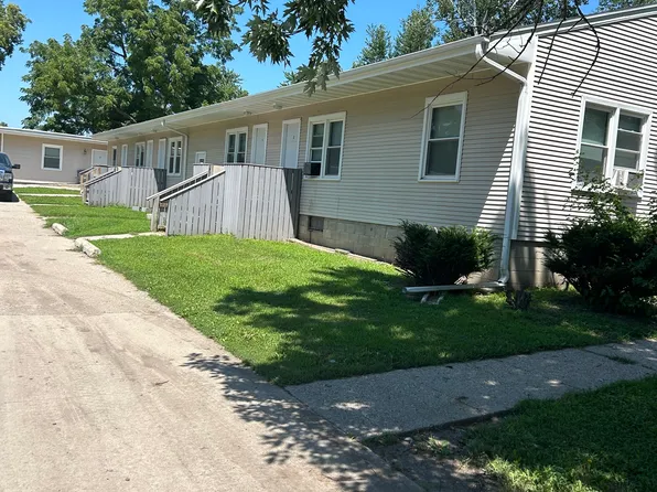 904 N 6th Ave E, Newton, IA