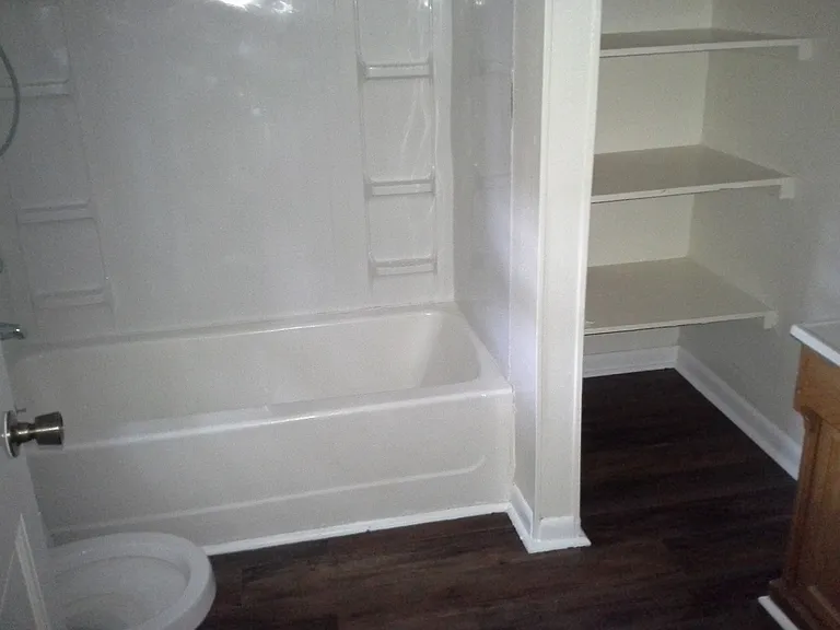 1007 Marvin Ave — Photo 6