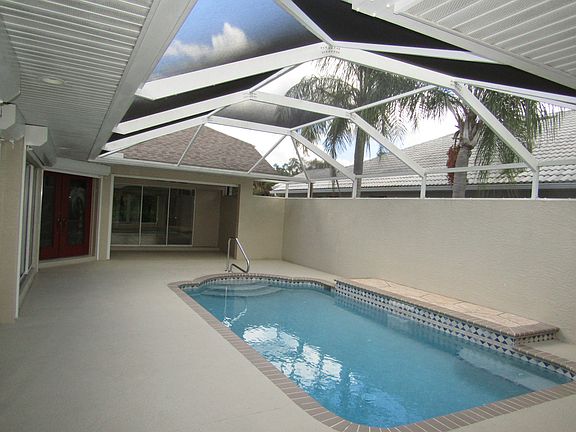 5th image of 209 Venice Palms Blvd